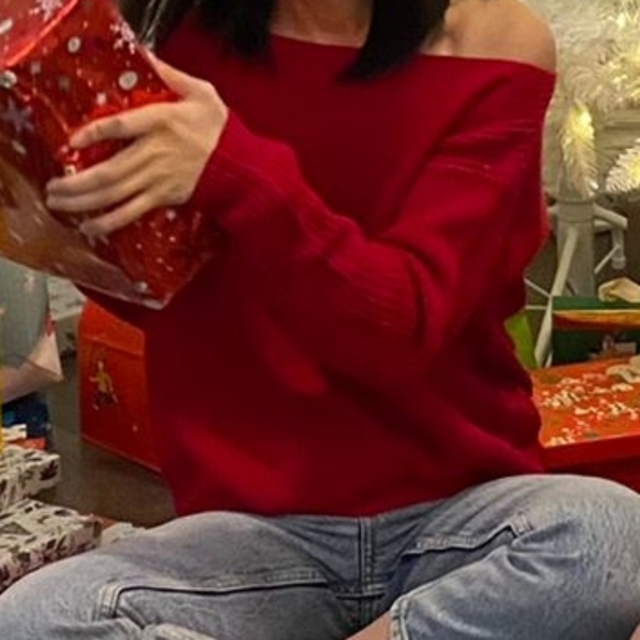 Urban Planet Off Shoulder Sweater - Picture 3 of 3